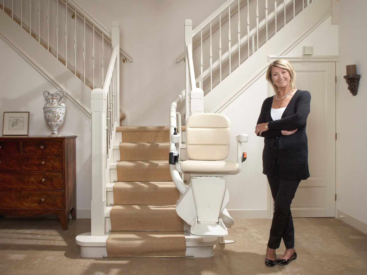 https://homeelevator.com/wp-content/uploads/2020/06/residential-stairlifts-feature.jpg