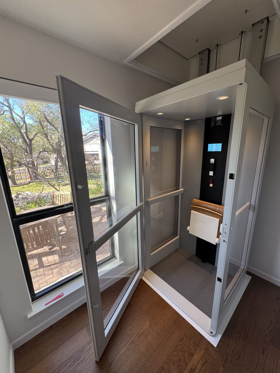 Shaftless Home Elevators